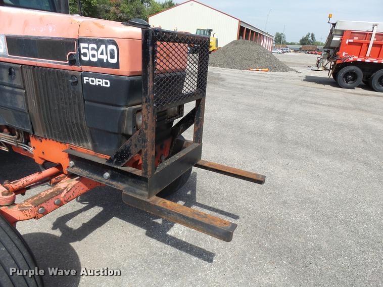 image for item L2672 1997 New Holland 5640SL tractor