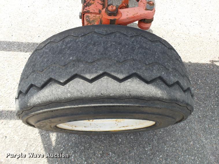 image for item L2672 1997 New Holland 5640SL tractor