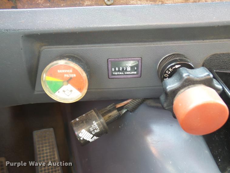 image for item L2673 1996 Ford LNT9000 flatbed truck