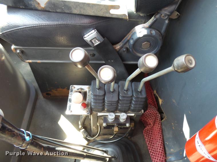 image for item L2673 1996 Ford LNT9000 flatbed truck