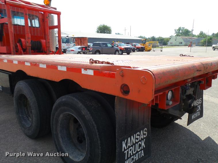 image for item L2673 1996 Ford LNT9000 flatbed truck