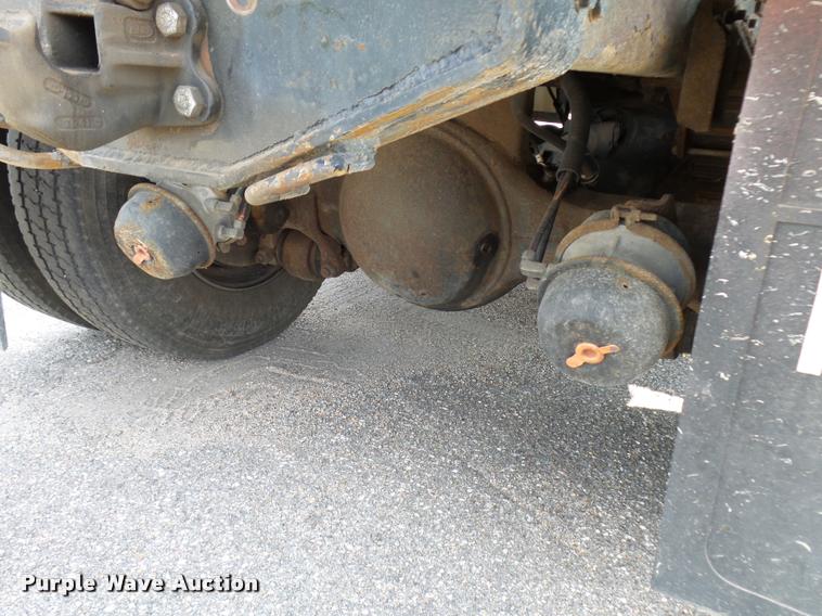 image for item L2673 1996 Ford LNT9000 flatbed truck