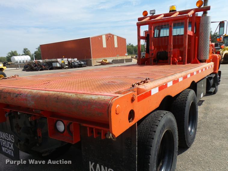 image for item L2673 1996 Ford LNT9000 flatbed truck