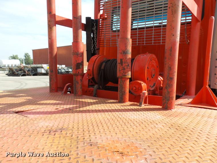 image for item L2673 1996 Ford LNT9000 flatbed truck