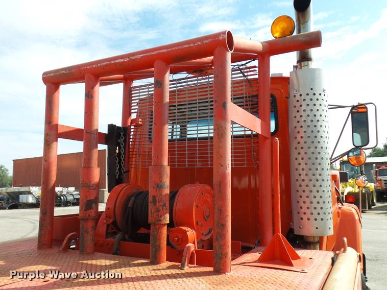 image for item L2673 1996 Ford LNT9000 flatbed truck