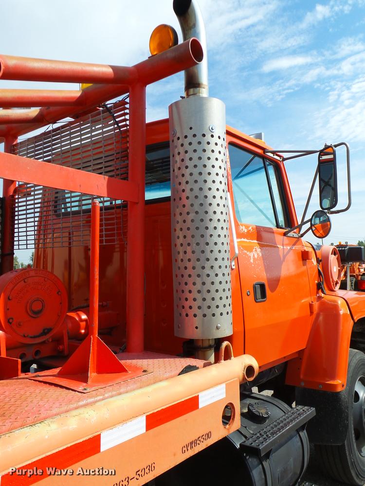 image for item L2673 1996 Ford LNT9000 flatbed truck