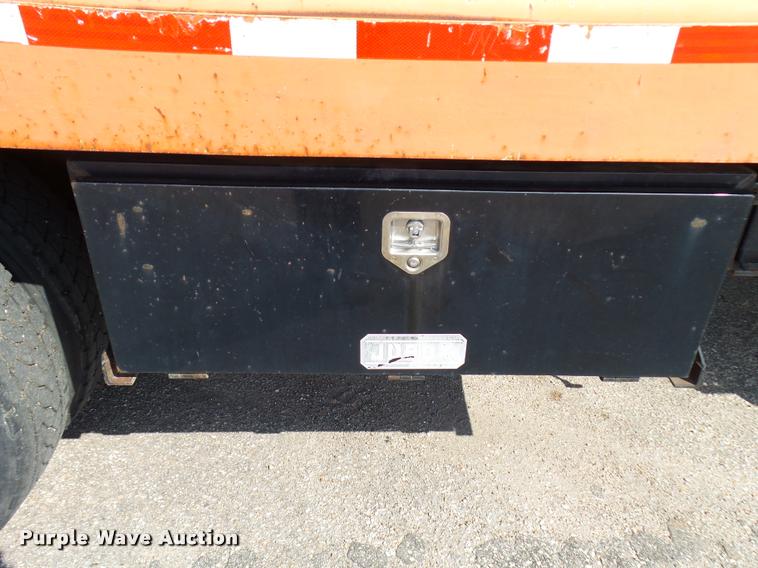 image for item L2673 1996 Ford LNT9000 flatbed truck