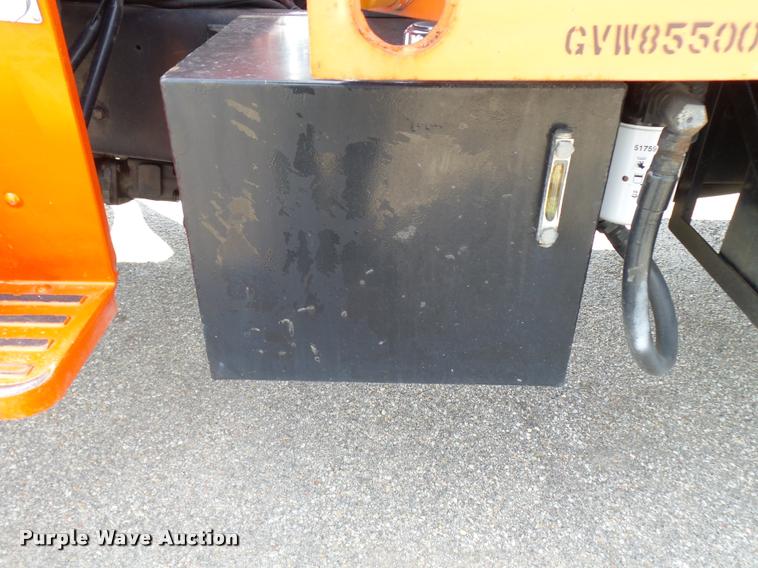 image for item L2673 1996 Ford LNT9000 flatbed truck