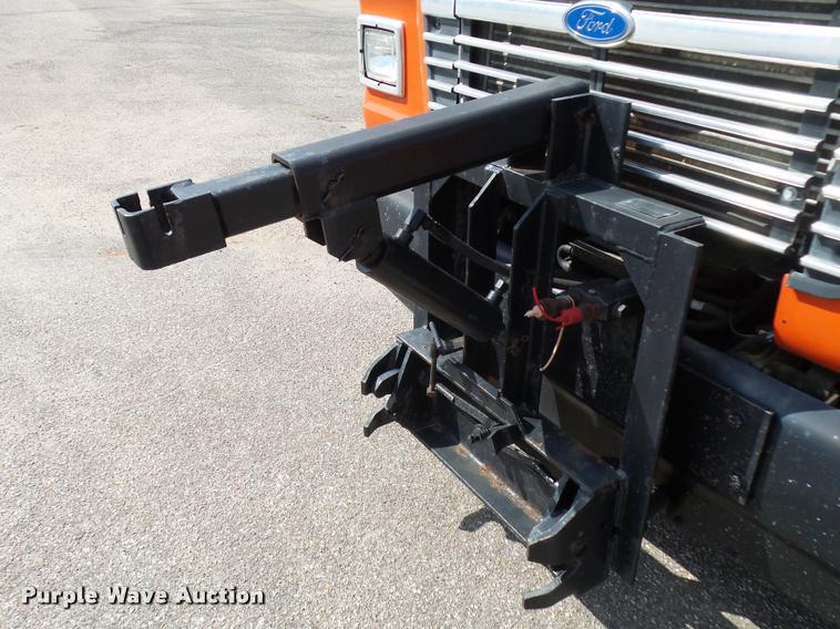 image for item L2673 1996 Ford LNT9000 flatbed truck