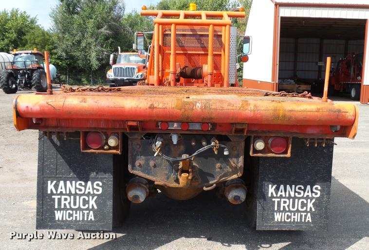 image for item L2674 1997 Ford LNT9000 flatbed truck