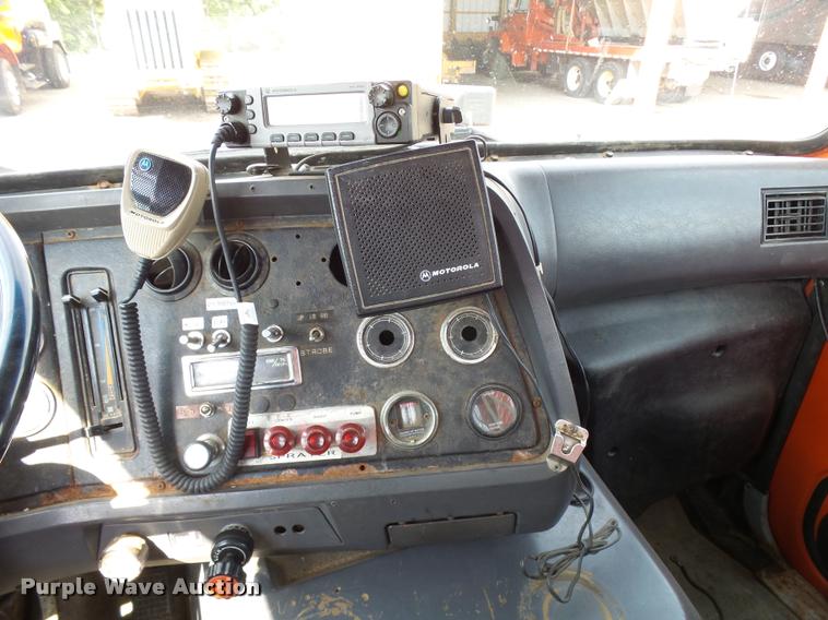 image for item L2674 1997 Ford LNT9000 flatbed truck