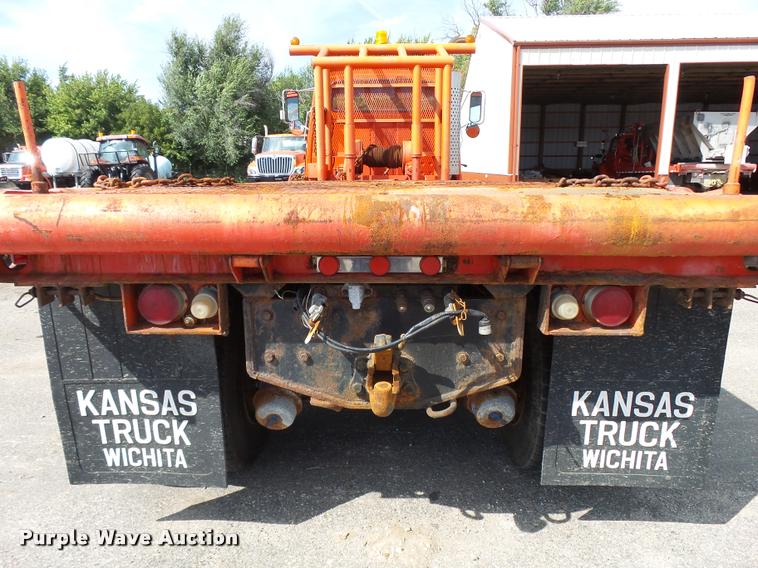 image for item L2674 1997 Ford LNT9000 flatbed truck