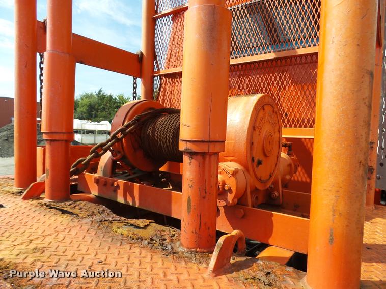 image for item L2674 1997 Ford LNT9000 flatbed truck