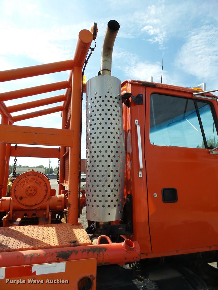 image for item L2674 1997 Ford LNT9000 flatbed truck