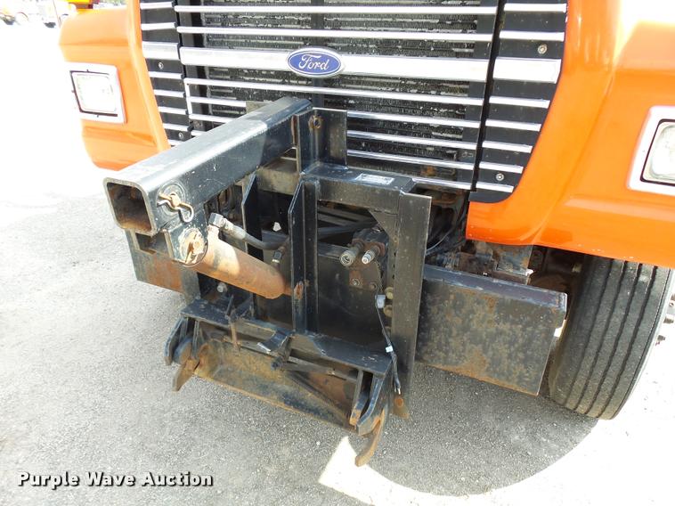 image for item L2674 1997 Ford LNT9000 flatbed truck