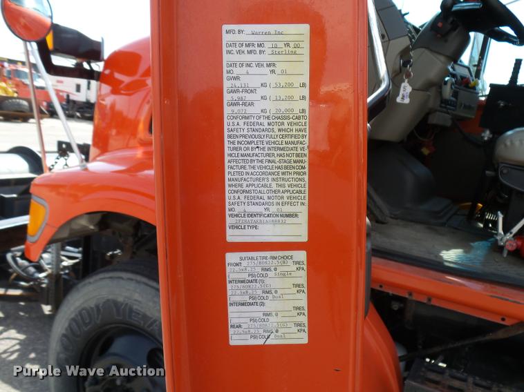 image for item L2675 2001 Sterling L7500 dump truck