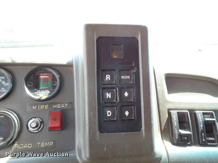 image for item L2675 2001 Sterling L7500 dump truck