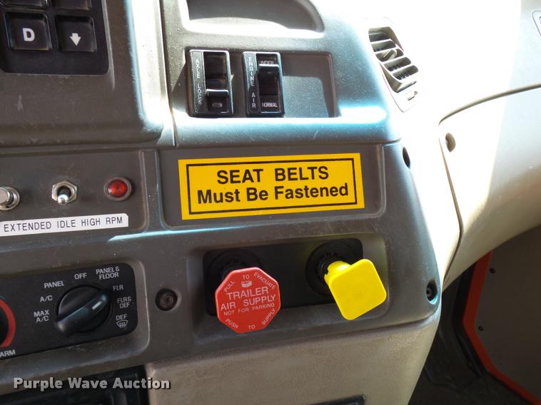 image for item L2675 2001 Sterling L7500 dump truck