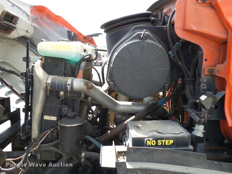 image for item L2675 2001 Sterling L7500 dump truck