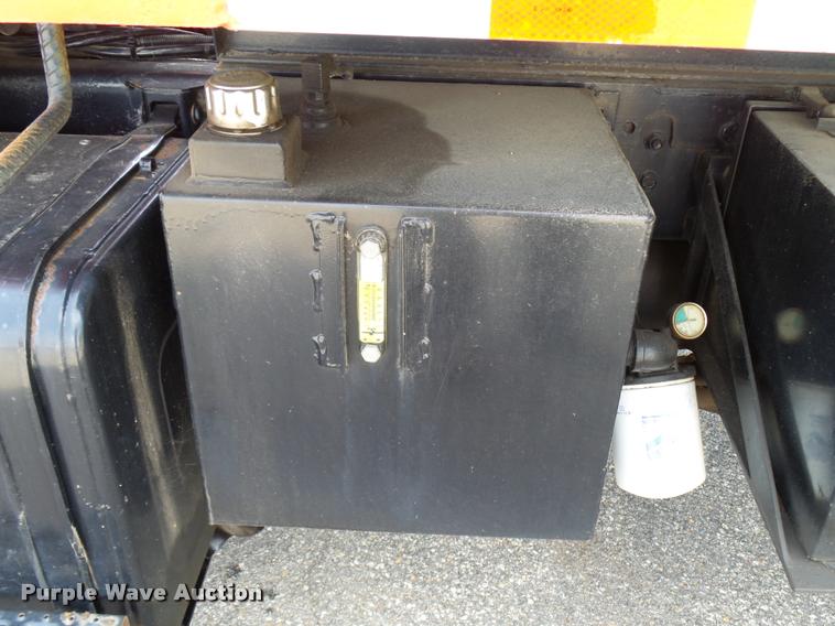 image for item L2675 2001 Sterling L7500 dump truck