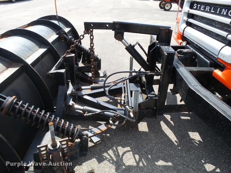 image for item L2675 2001 Sterling L7500 dump truck