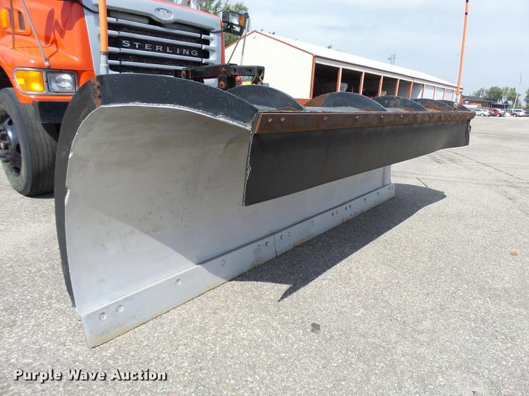 image for item L2675 2001 Sterling L7500 dump truck