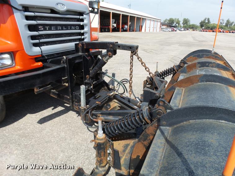 image for item L2675 2001 Sterling L7500 dump truck