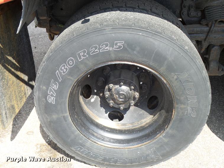 image for item L2675 2001 Sterling L7500 dump truck