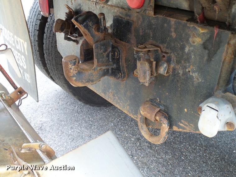 image for item L2675 2001 Sterling L7500 dump truck