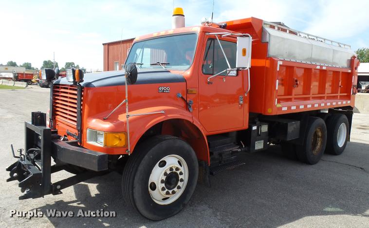 image for item L2685 1997 International 4900 dump truck