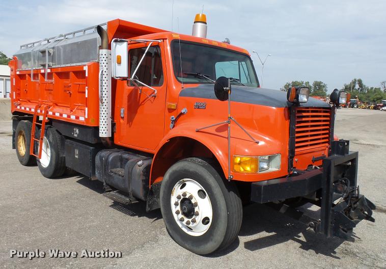 image for item L2685 1997 International 4900 dump truck