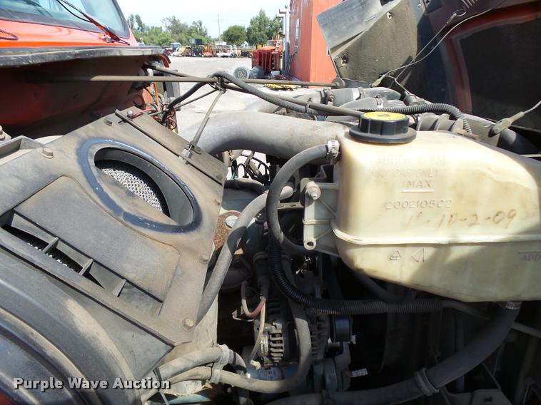 image for item L2685 1997 International 4900 dump truck