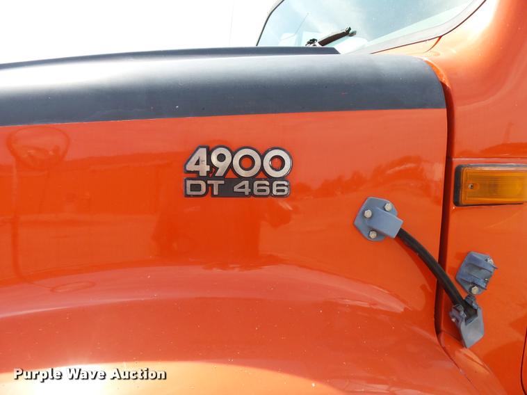 image for item L2685 1997 International 4900 dump truck