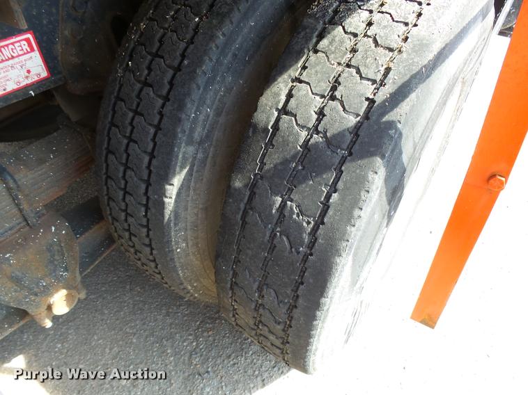 image for item L2685 1997 International 4900 dump truck