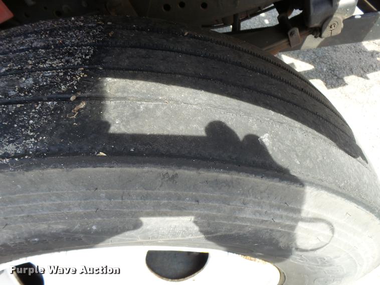 image for item L2685 1997 International 4900 dump truck