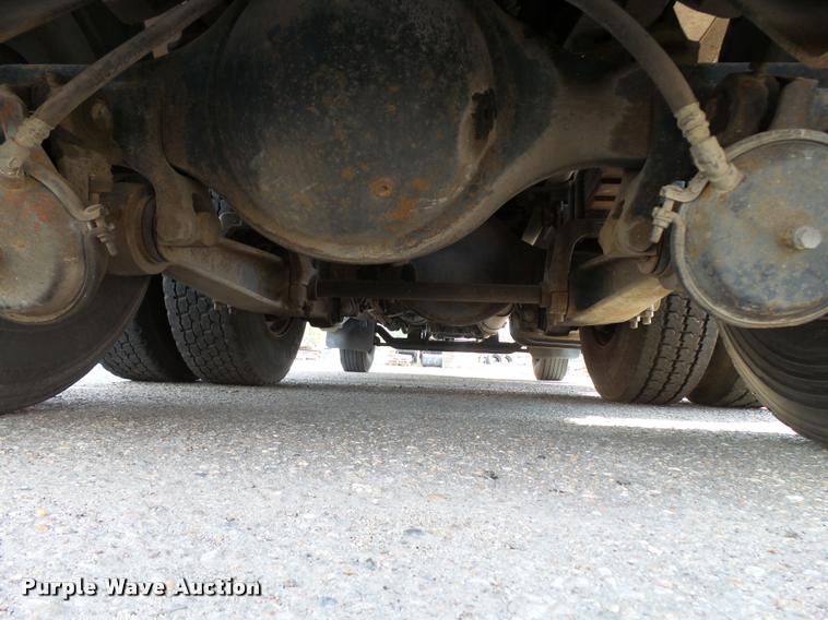 image for item L2685 1997 International 4900 dump truck