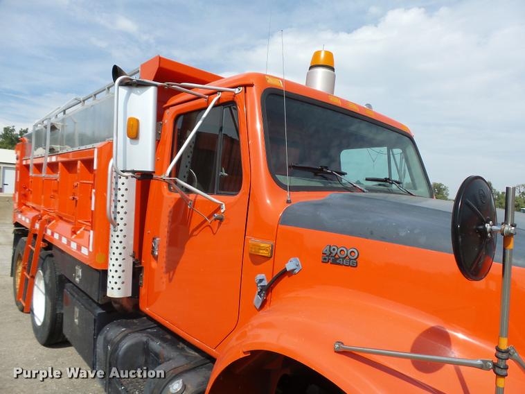 image for item L2685 1997 International 4900 dump truck
