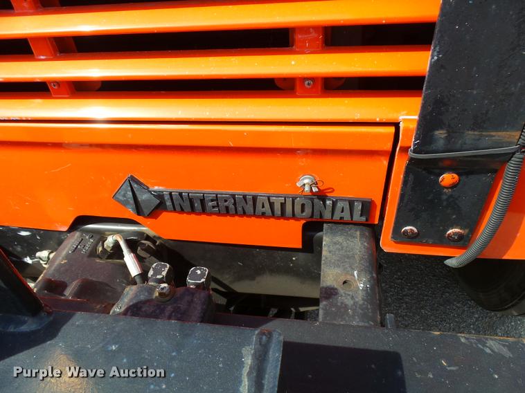 image for item L2685 1997 International 4900 dump truck