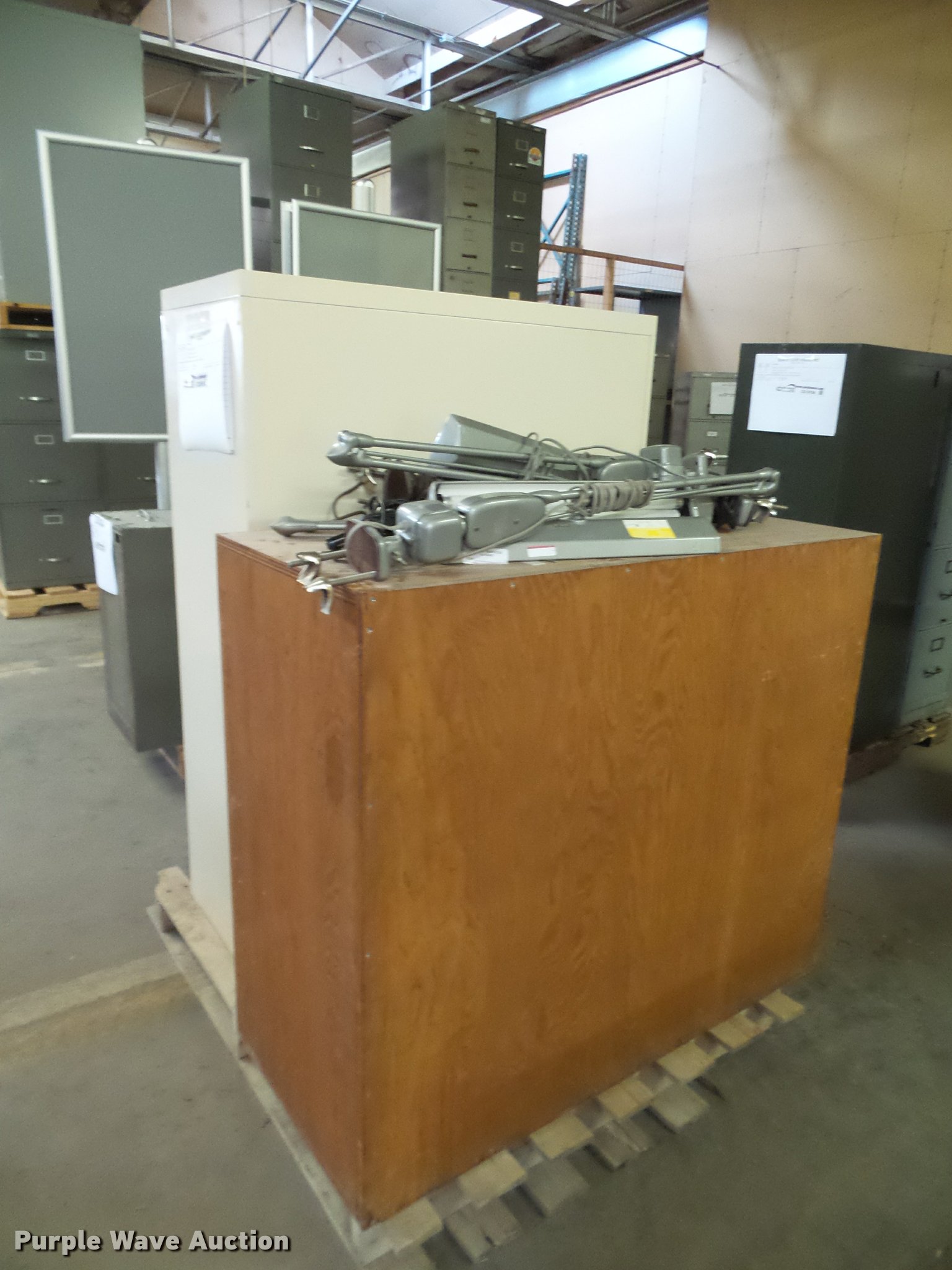 Office supplies in Topeka, KS Item CD9159 sold Purple Wave