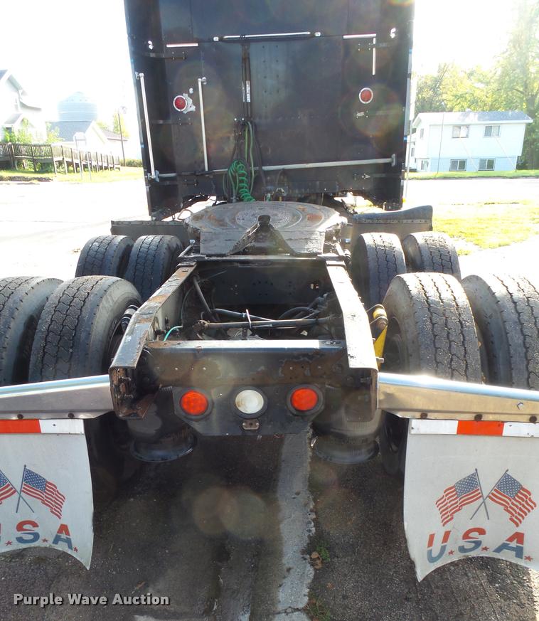 image for item AL9105 2001 Freightliner Classic XL Limited semi truck