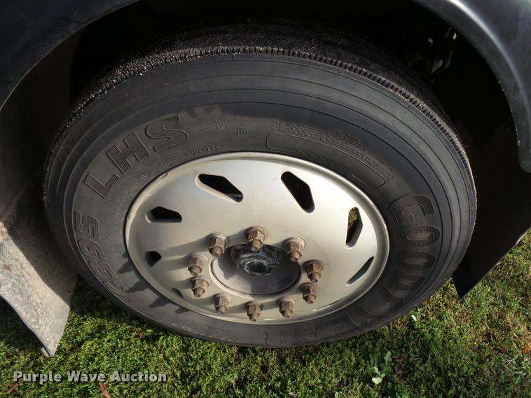 image for item AL9105 2001 Freightliner Classic XL Limited semi truck