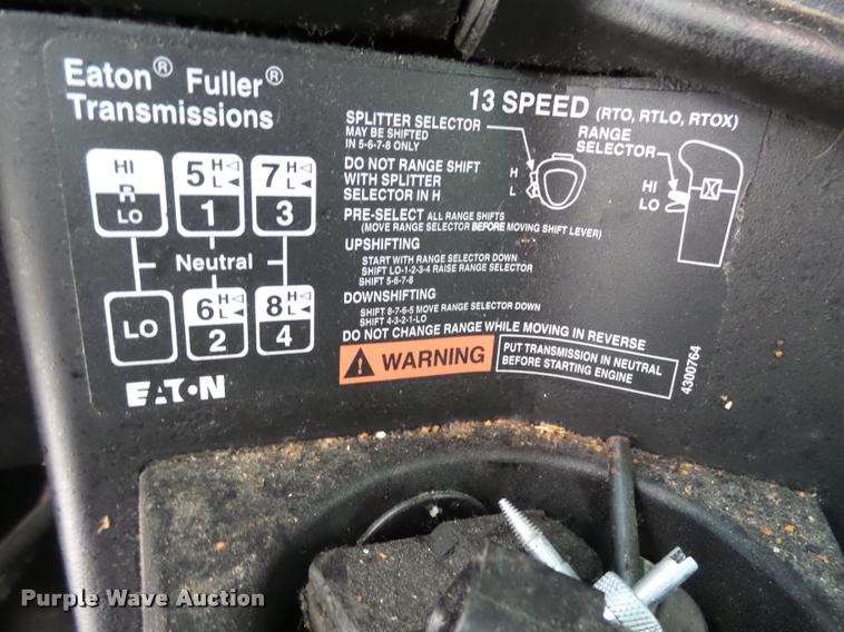 image for item AL9105 2001 Freightliner Classic XL Limited semi truck