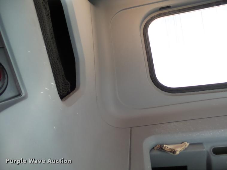 image for item AL9105 2001 Freightliner Classic XL Limited semi truck