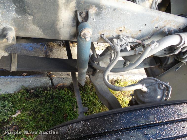 image for item AL9105 2001 Freightliner Classic XL Limited semi truck