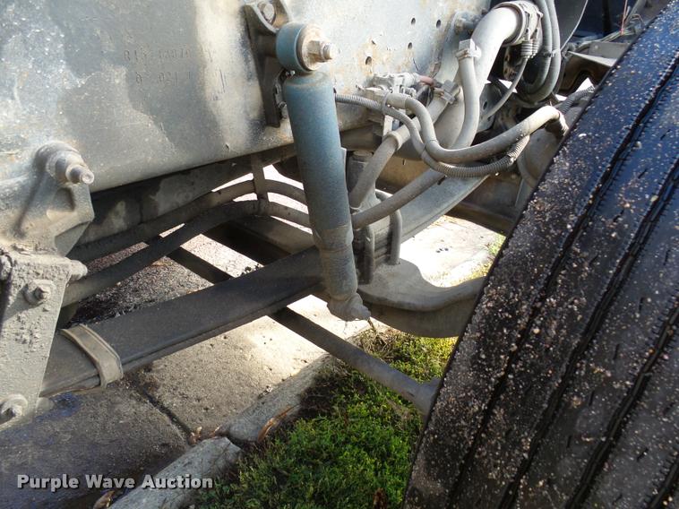 image for item AL9105 2001 Freightliner Classic XL Limited semi truck