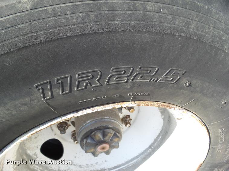 image for item BZ9857 1996 Fruehauf tank trailer