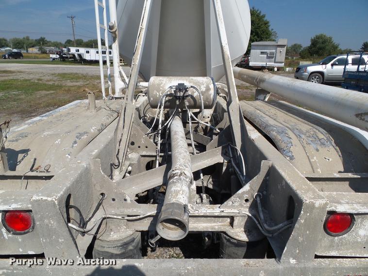 image for item BZ9857 1996 Fruehauf tank trailer