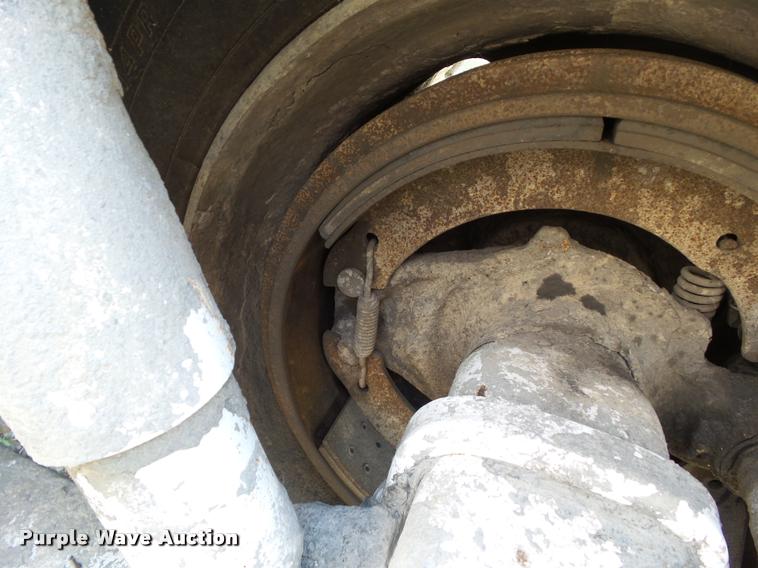 image for item BZ9857 1996 Fruehauf tank trailer