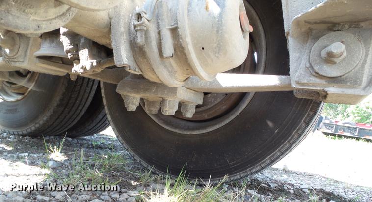 image for item BZ9857 1996 Fruehauf tank trailer