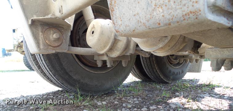 image for item BZ9857 1996 Fruehauf tank trailer